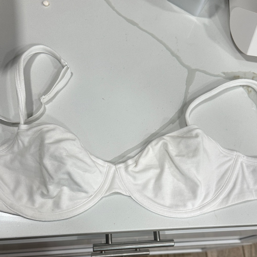 SKIMS White Underwire Balconette Bra